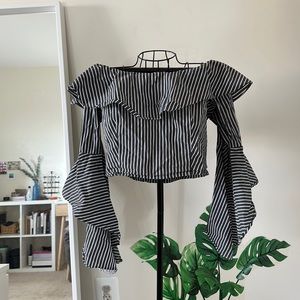 Off shoulder flare arm top